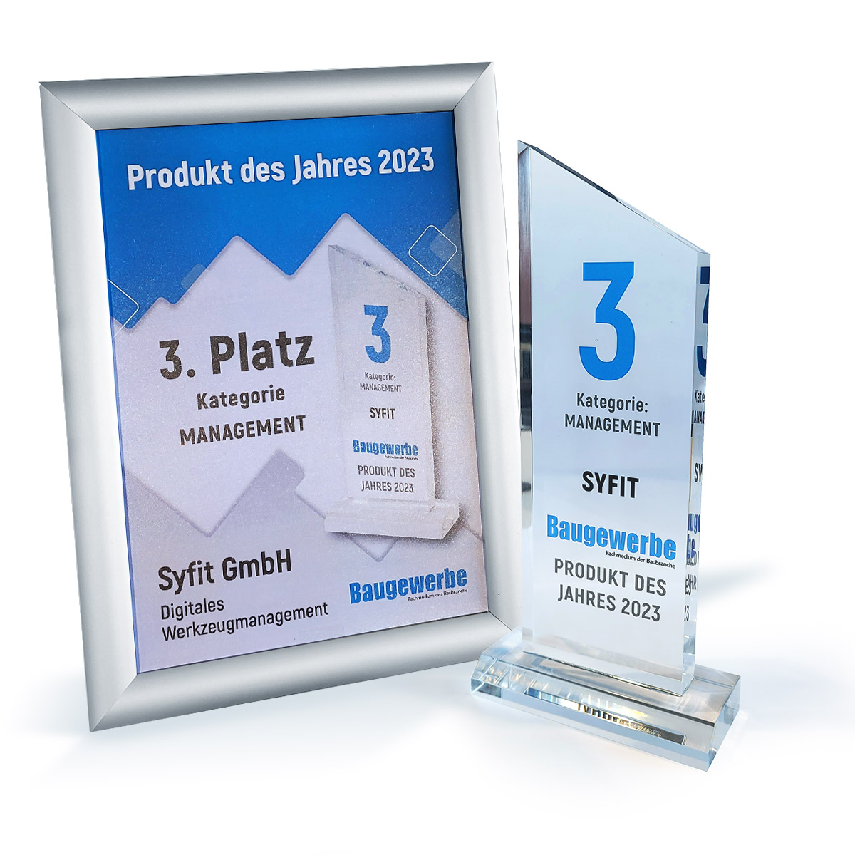 Urkunde und Pokal zur Auszeichnung „Produkt des Jahres 2023“ für die Softwarelösung Werkzeugmanagement.